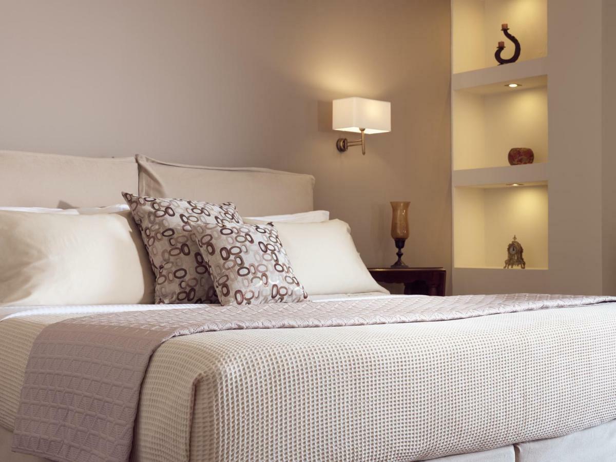 Golden July Luxury Villa Akrotiri  ภายนอก รูปภาพ