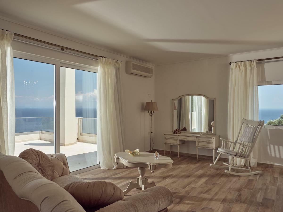Golden July Luxury Villa Akrotiri  ภายนอก รูปภาพ