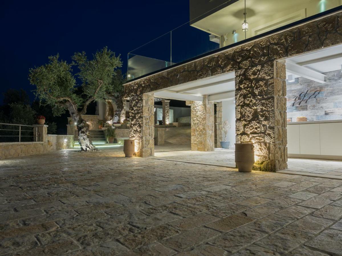 Golden July Luxury Villa Akrotiri  ภายนอก รูปภาพ