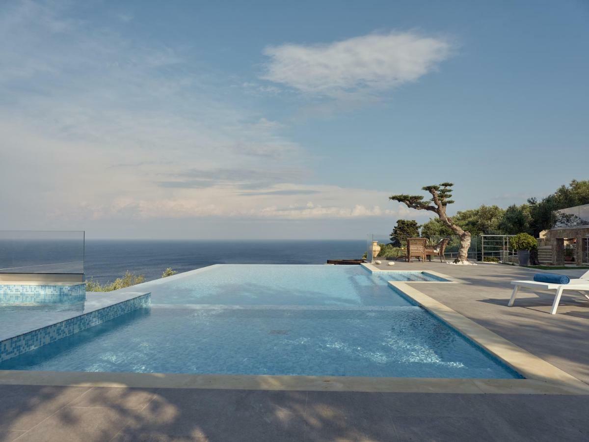 Golden July Luxury Villa Akrotiri  ภายนอก รูปภาพ
